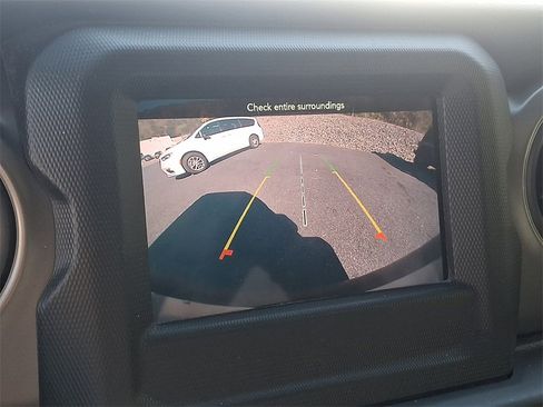 Used 2022 Jeep Wrangler Unlimited Sport image 4