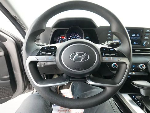 Used 2023 Hyundai Elantra SEL image 33