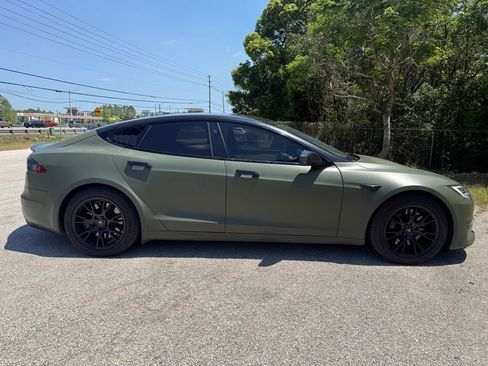 Used 2021 Tesla Model S Plaid image 7