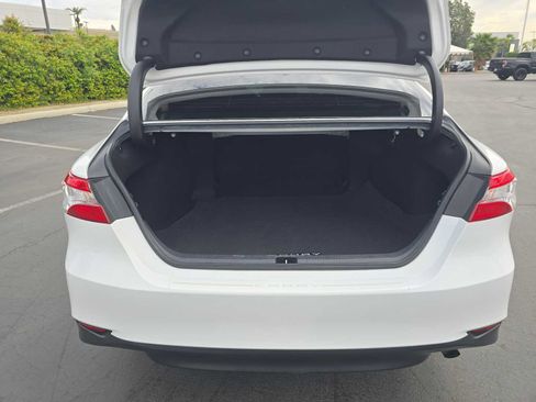 Certified 2018 Toyota Camry LE image 15