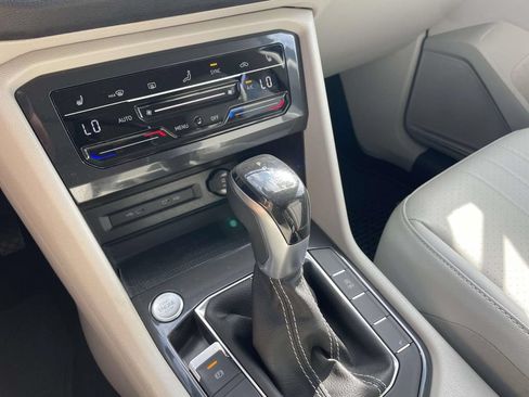 Certified 2022 Volkswagen Tiguan SE FWD image 31
