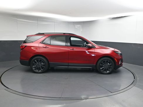 Used 2023 Chevrolet Equinox RS image 25