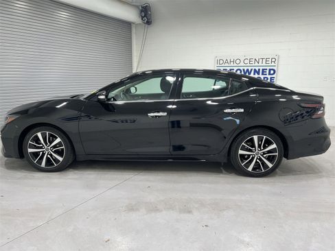 Used 2023 Nissan Maxima SV w/ Floor Mat Group image 5