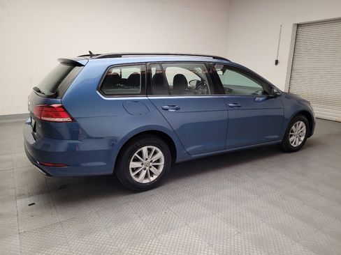 Used 2018 Volkswagen Golf S image 10