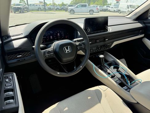 Used 2025 Honda Accord SE image 5