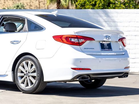 Used 2017 Hyundai Sonata Limited w/ Ultimate Package 04 FWD image 8