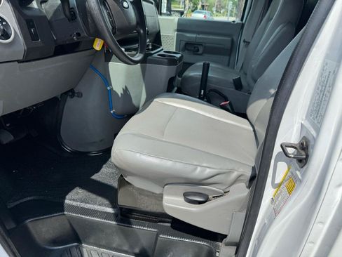 Used 2012 Ford E-350 and Econoline 350 Extended Super Duty w/ Insulation Pkg RWD image 15