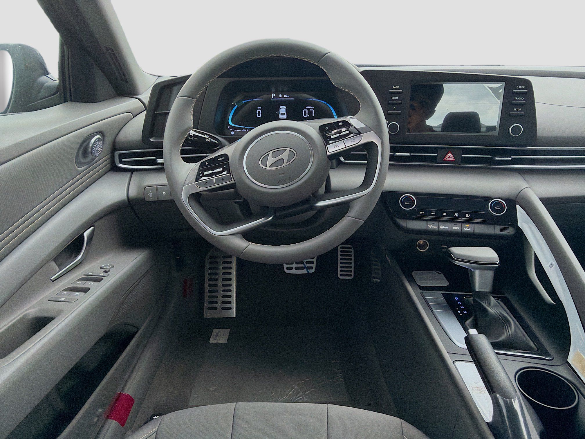 New 2026 Hyundai Elantra Sport FWD image 16