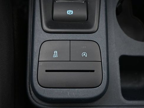 Used 2025 Ford Maverick XLT w/ Black Appearance Package AWD/4WD image 31