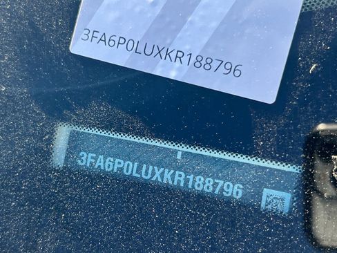 Used 2019 Ford Fusion SE image 23