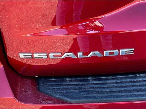 Certified 2025 Cadillac Escalade Sport Platinum w/ LPO, Floor Liner Package image 24