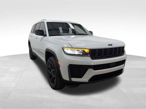 New 2026 Jeep Grand Cherokee L 4WD image 4