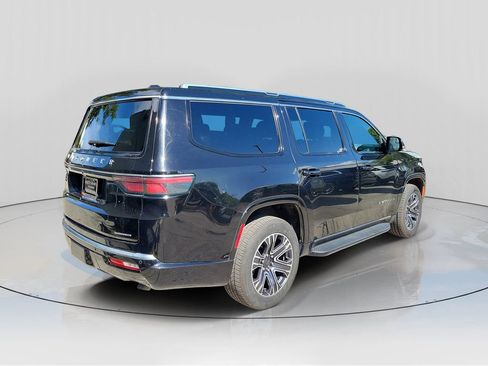Used 2024 Jeep Wagoneer Series II w/ Flexible Seating Group RWD image 7