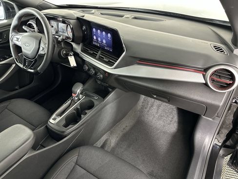 Used 2025 Chevrolet Trax RS w/ Driver Confidence Package FWD image 29