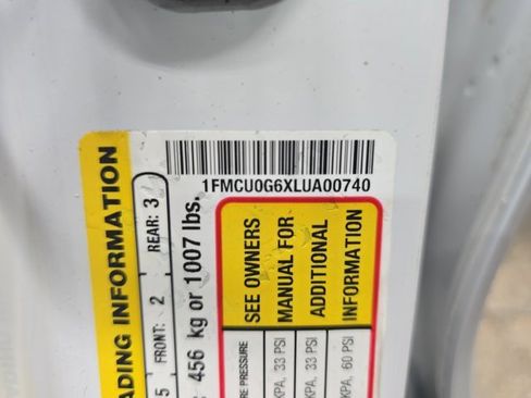 Used 2020 Ford Escape SE image 34