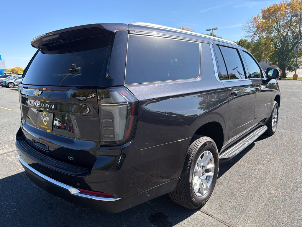 Used 2026 Chevrolet Suburban LT w/ Comfort Package AWD/4WD image 7