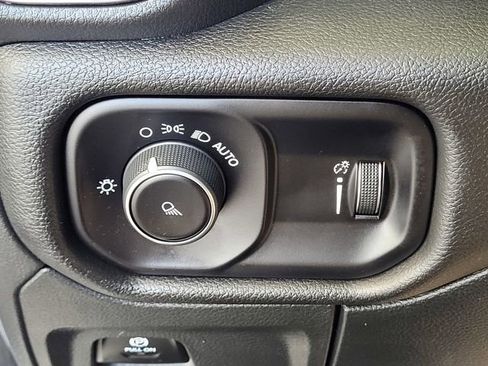 Used 2024 RAM 1500 Laramie image 14