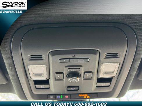 Used 2021 Chevrolet Suburban High Country w/ Premium Package image 17