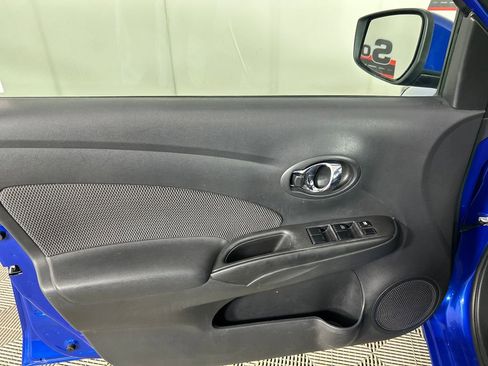 Used 2016 Nissan Versa SV FWD image 11