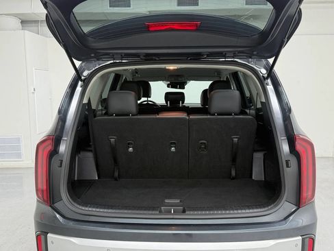 Used 2024 Kia Telluride LX FWD image 46