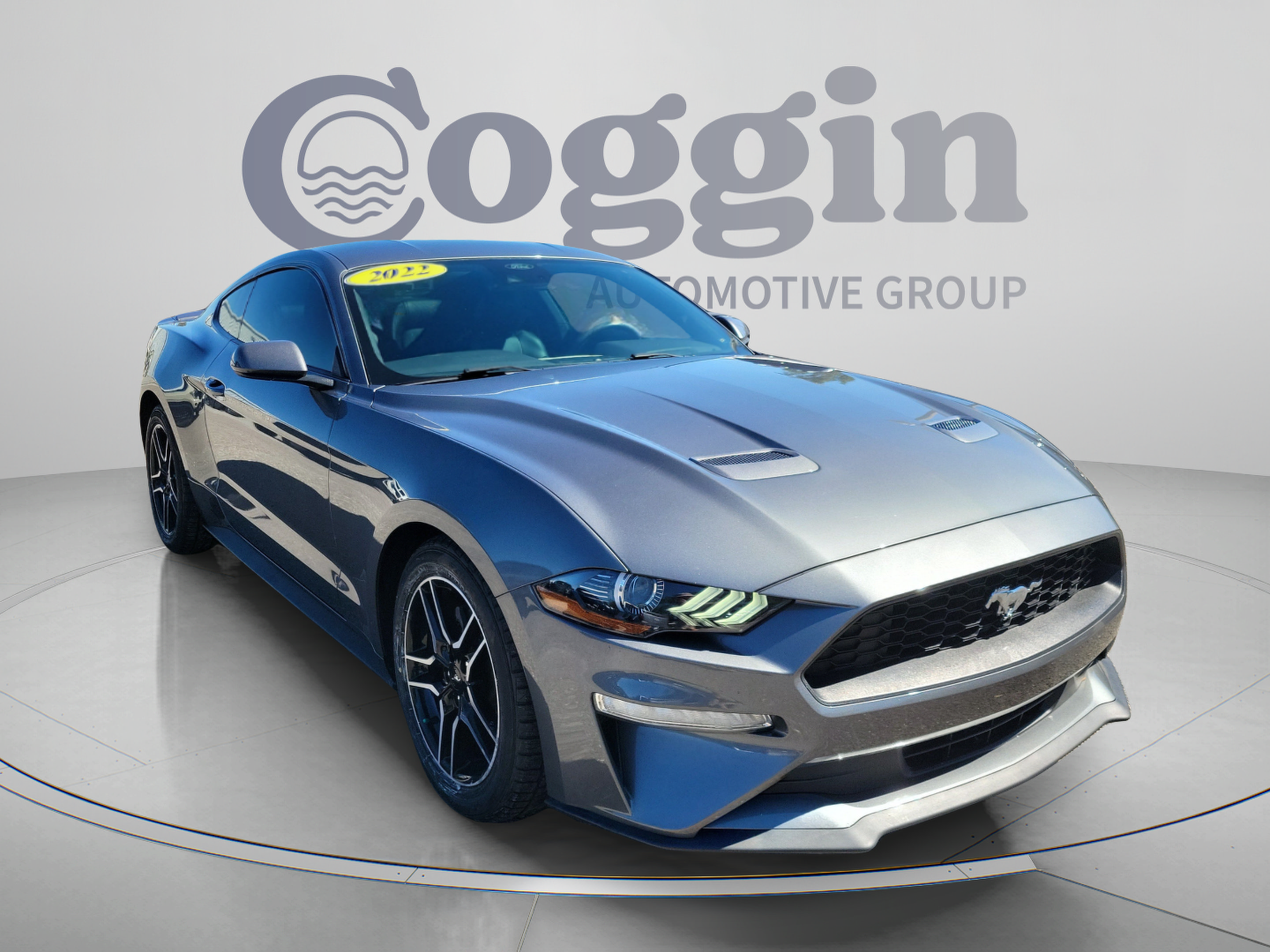 Used 2022 Ford Mustang Premium RWD image 4