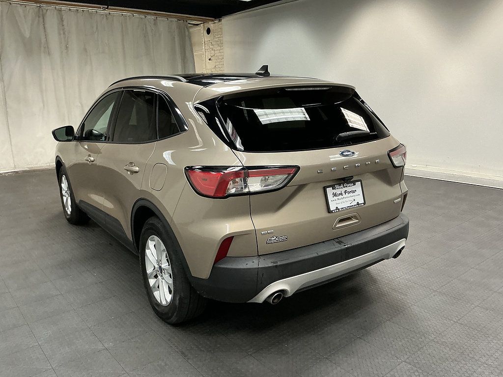 Used 2020 Ford Escape SE FWD image 4