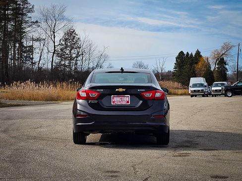 Used 2016 Chevrolet Cruze Premier image 5
