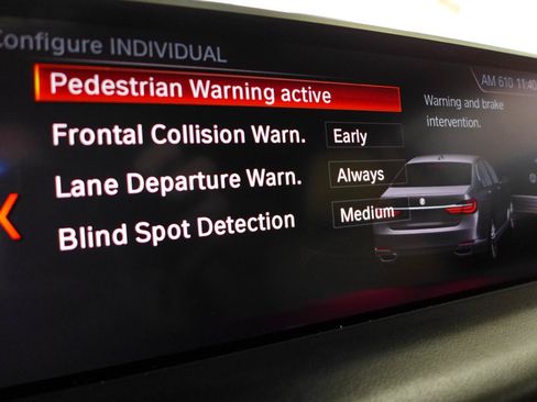 Used 2019 BMW M760i xDrive AWD/4WD image 33