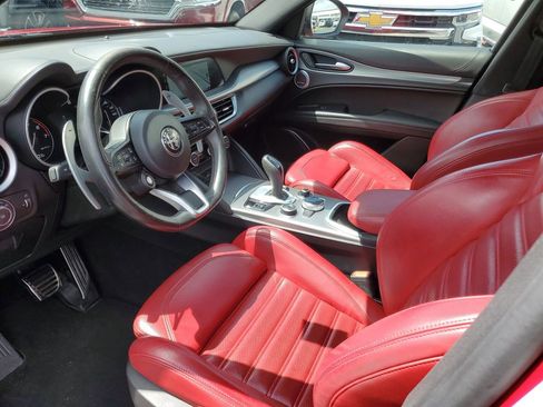 Used 2022 Alfa Romeo Stelvio Veloce image 15