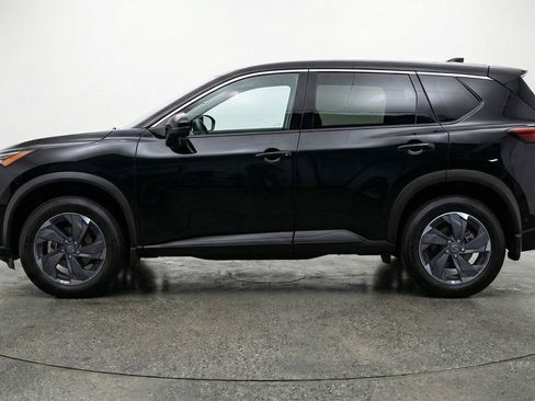 Used 2025 Nissan Rogue SV FWD image 5