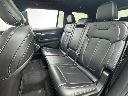 Used 2022 Jeep Grand Cherokee L Overland AWD/4WD image 51