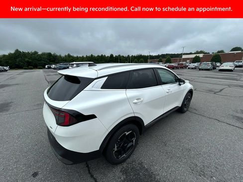 Certified 2026 Kia Sportage EX AWD/4WD image 10