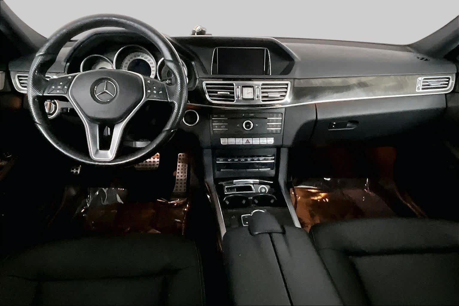 Used 2016 Mercedes-Benz E 350 4MATIC Wagon image 16