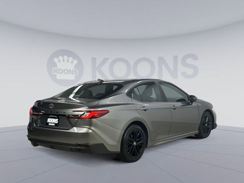 Used 2025 Toyota Camry SE FWD image 20