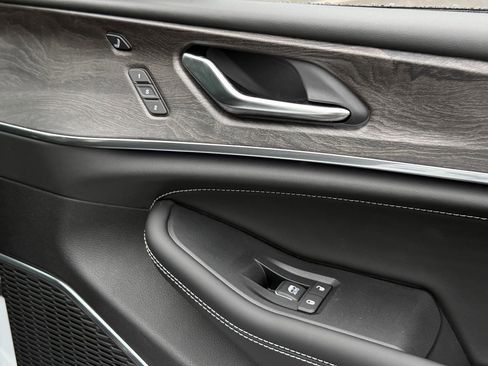 New 2025 Jeep Grand Cherokee Overland w/ Adv Protech Group III image 11