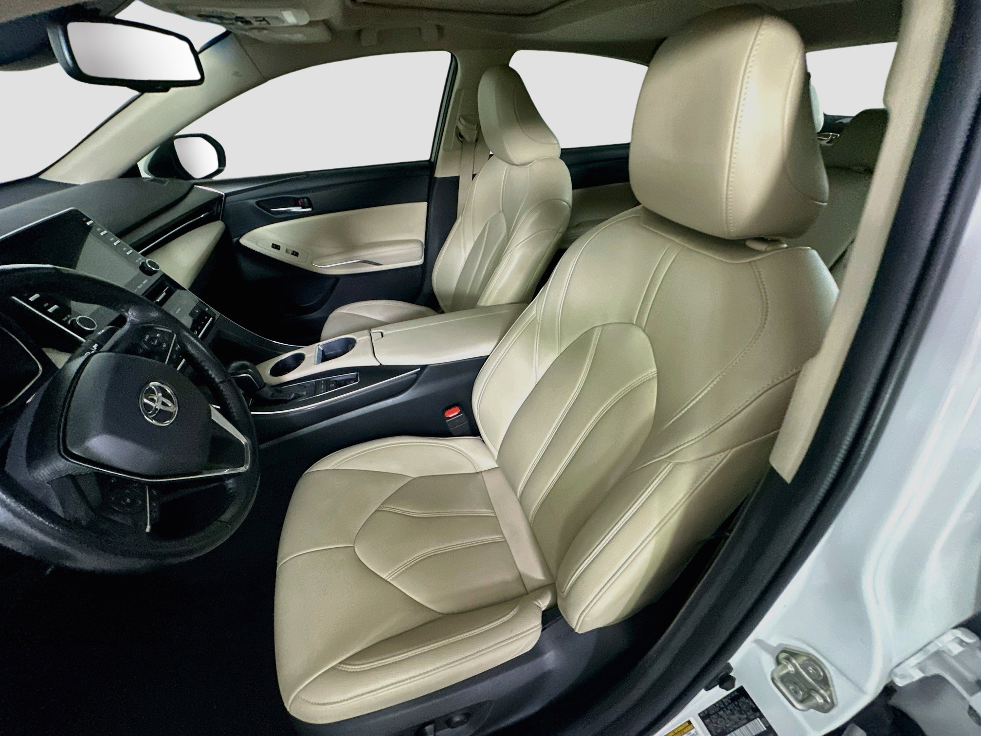 Used 2020 Toyota Avalon XLE w/ Moonroof Package FWD image 13