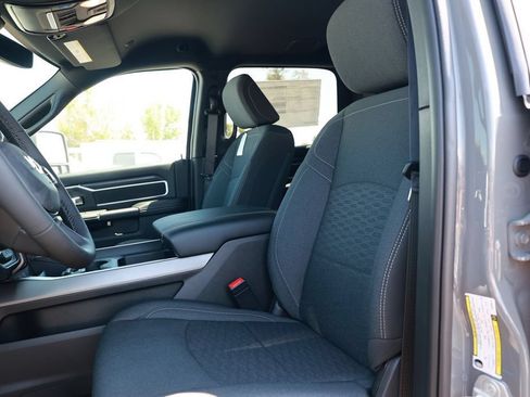 New 2026 RAM 3500 Big Horn AWD/4WD image 14