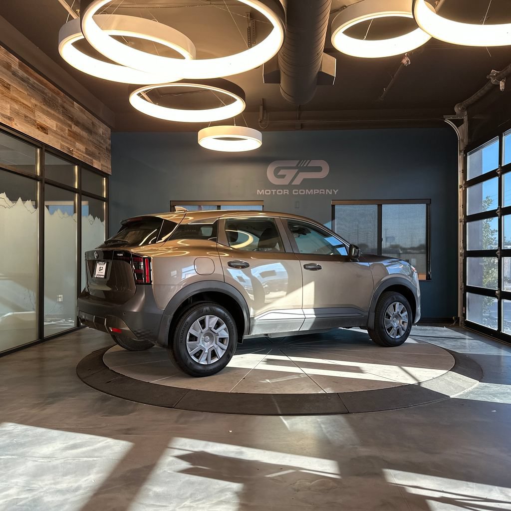 Used 2025 Nissan Kicks S FWD image 3