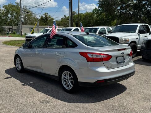 Used 2012 Ford Focus SE FWD image 8