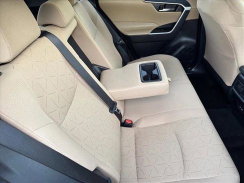 Used 2024 Toyota RAV4 XLE image 18