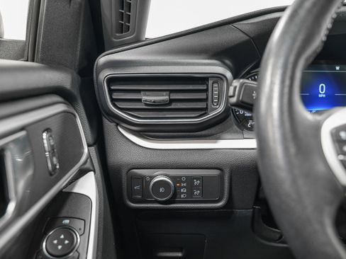 Used 2020 Ford Explorer XLT w/ Equipment Group 202A image 18