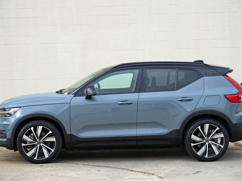 Used 2021 Volvo XC40 P8 Recharge w/ Advanced Package AWD/4WD image 47