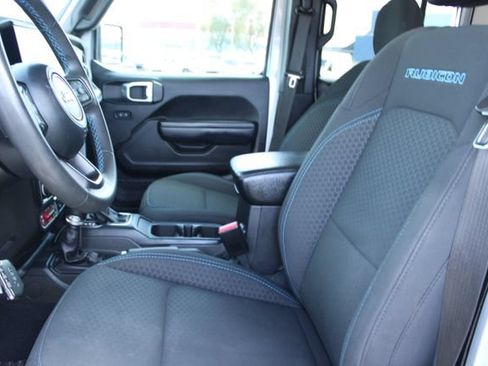 Used 2024 Jeep Wrangler Unlimited Rubicon 4xe AWD/4WD image 33
