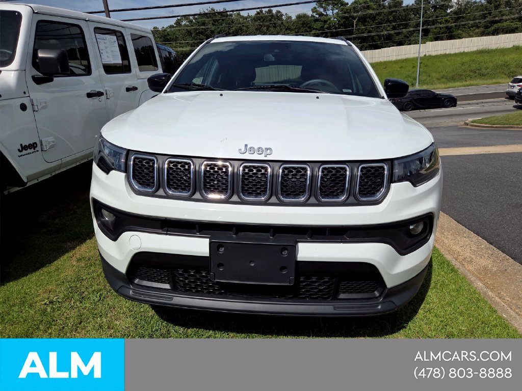Used 2024 Jeep Compass Latitude AWD/4WD image 25