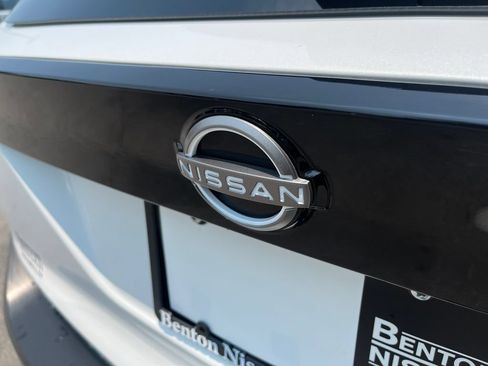 Certified 2026 Nissan Kicks SR FWD image 41
