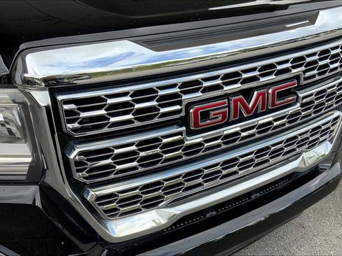 Used 2022 GMC Canyon Denali image 31