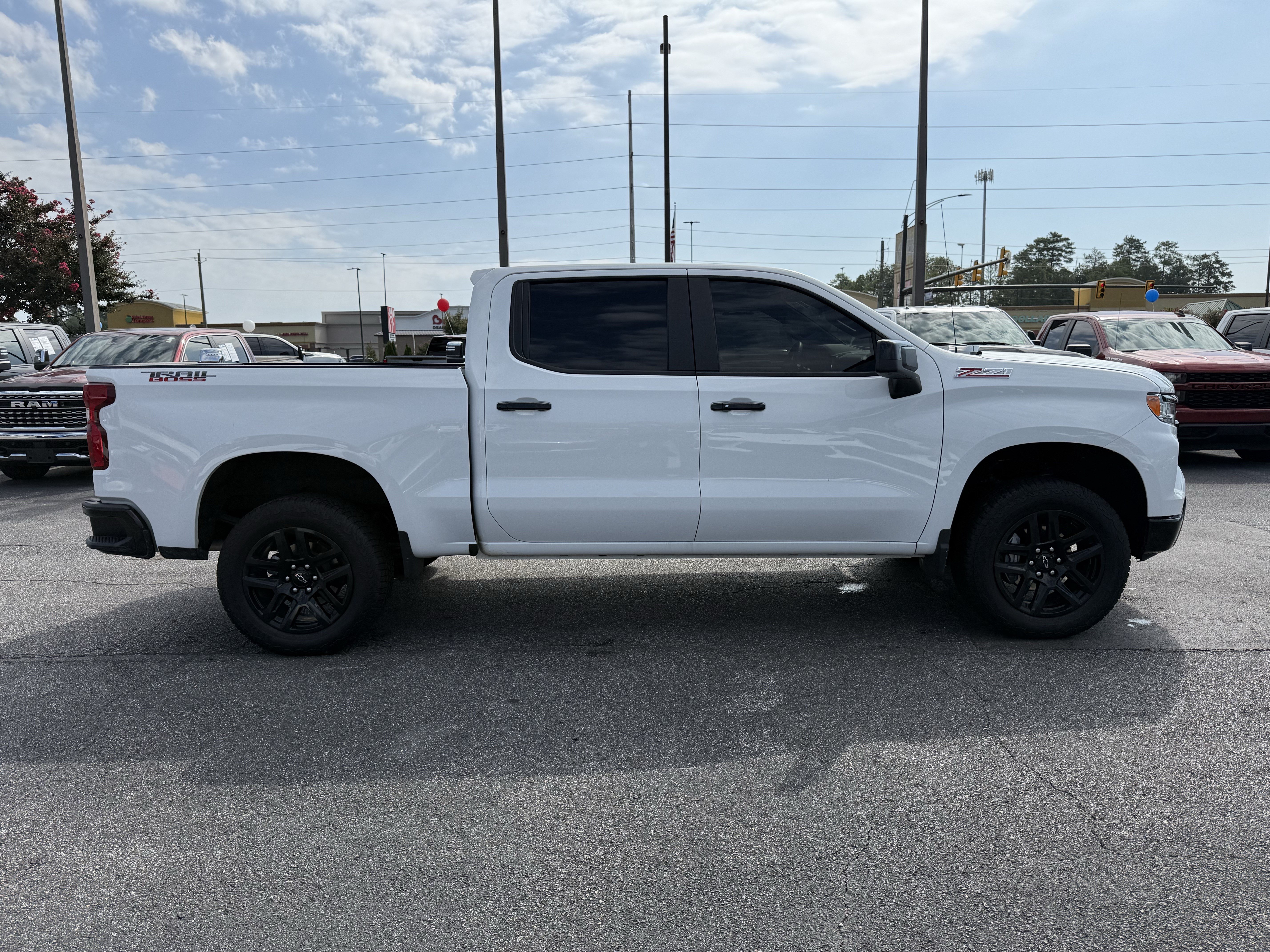 Used 2026 Chevrolet Silverado 1500 LT Trail Boss w/ Convenience Package II AWD/4WD image 11