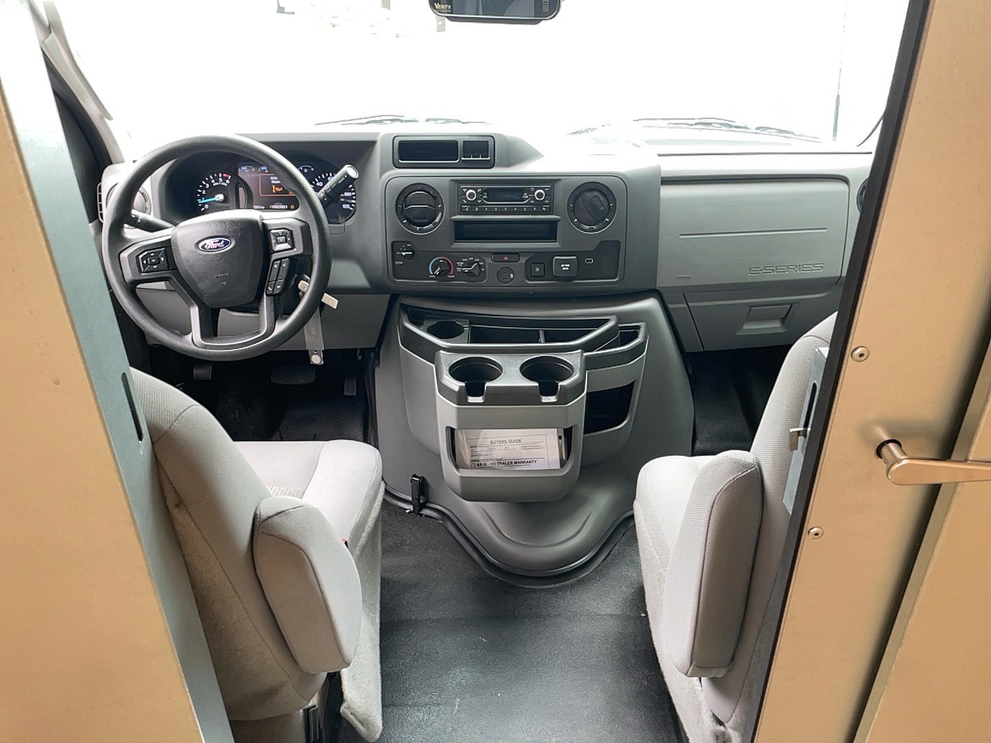 Used 2026 Ford E-350 and Econoline 350 Super Duty w/ Interior Upgrade Package RWD image 9