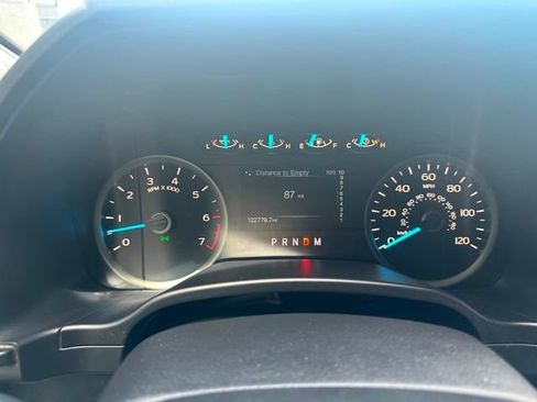 Used 2018 Ford F150 XLT w/ Equipment Group 302A Luxury AWD/4WD image 17