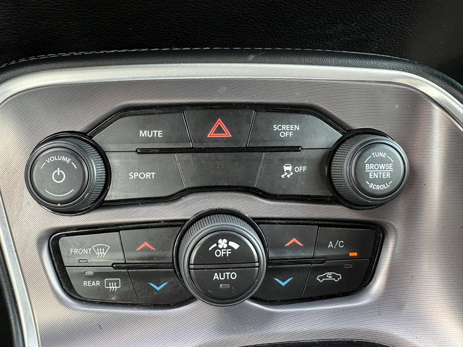 Used 2021 Dodge Challenger SXT RWD image 18